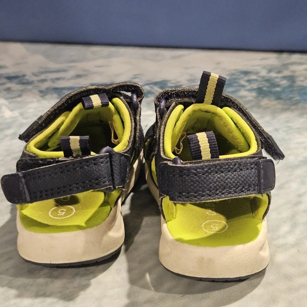 Toddler‎ Shoe Bundle Size 4/5 Joybees Clogs Size 5 Cat & Jack Sandals